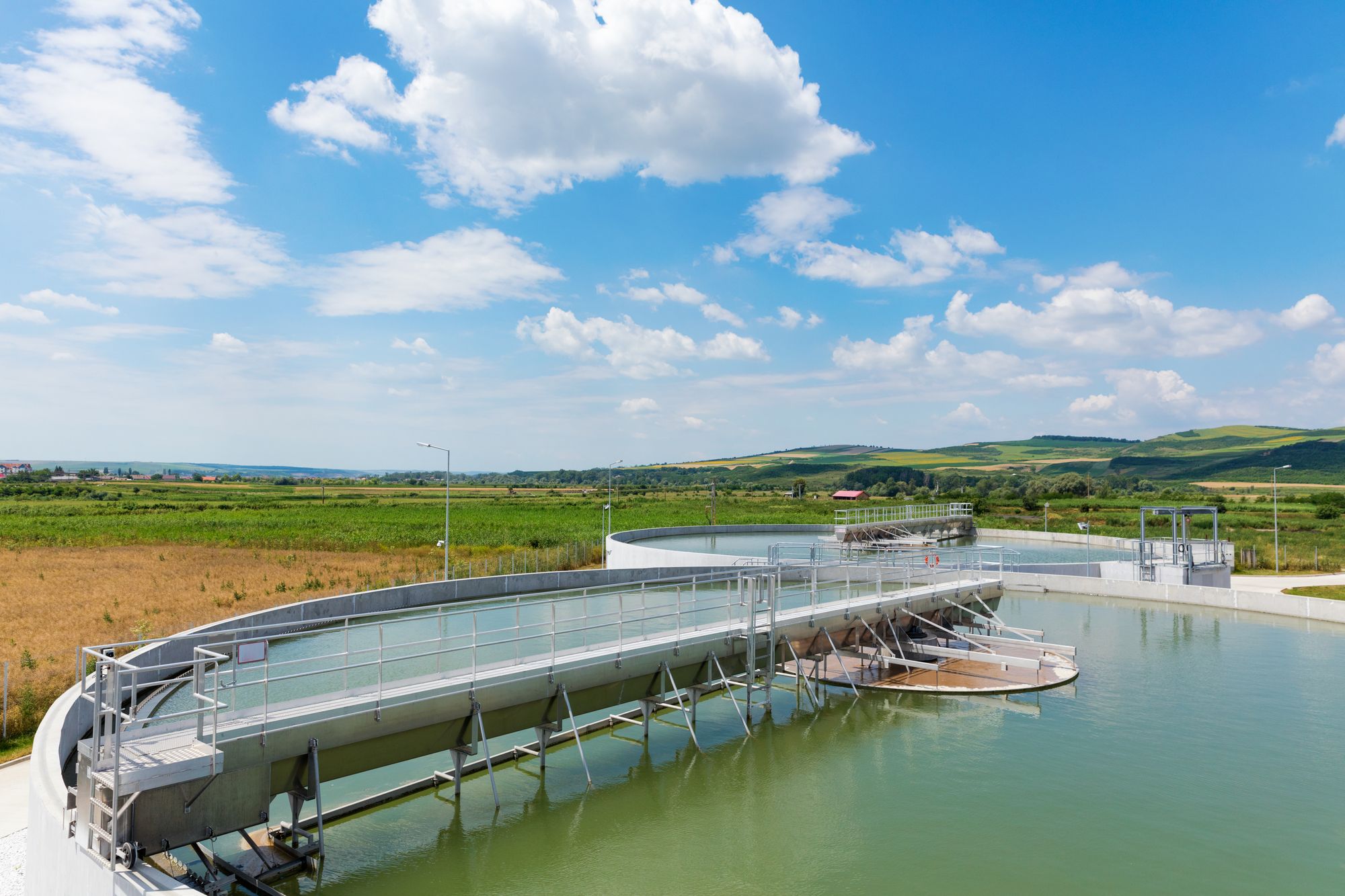 Bassin de décantation d'une station d'épuration